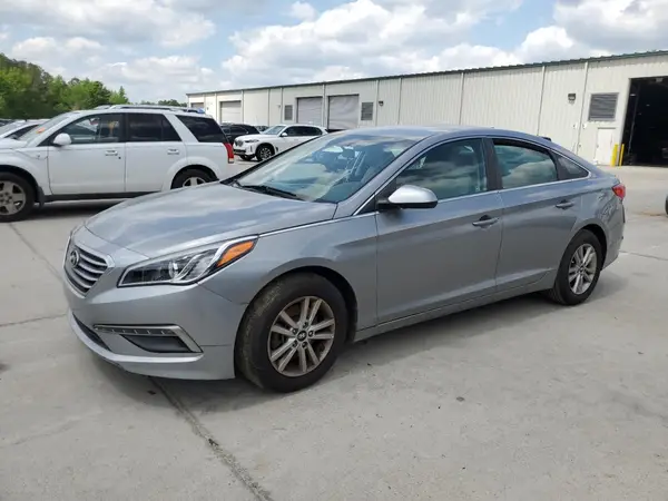 5NPE24AFXHH505228 2017 HYUNDAI SONATA - Image 1