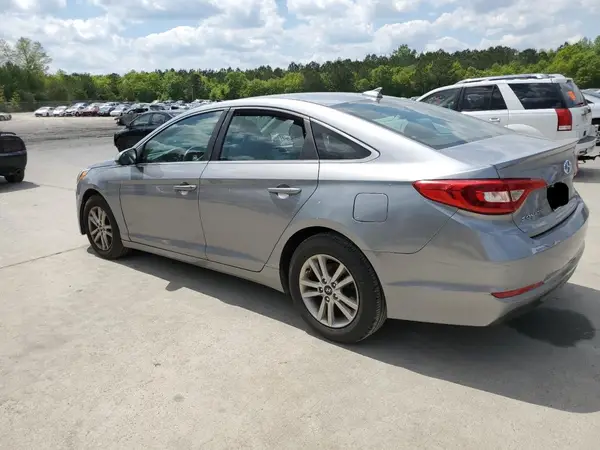 5NPE24AFXHH505228 2017 HYUNDAI SONATA - Image 2