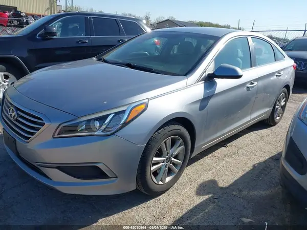 5NPE24AFXHH507321 2017 HYUNDAI SONATA - Image 2