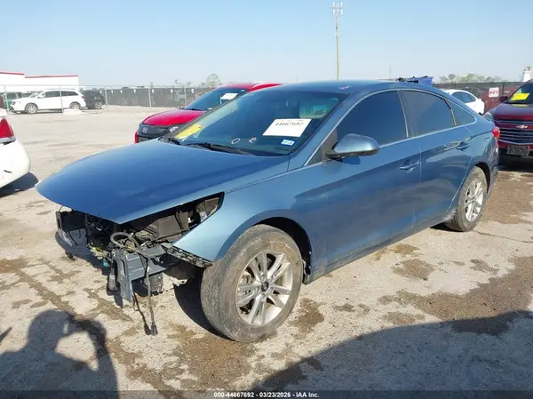 5NPE24AFXHH510235 2017 HYUNDAI SONATA - Image 2