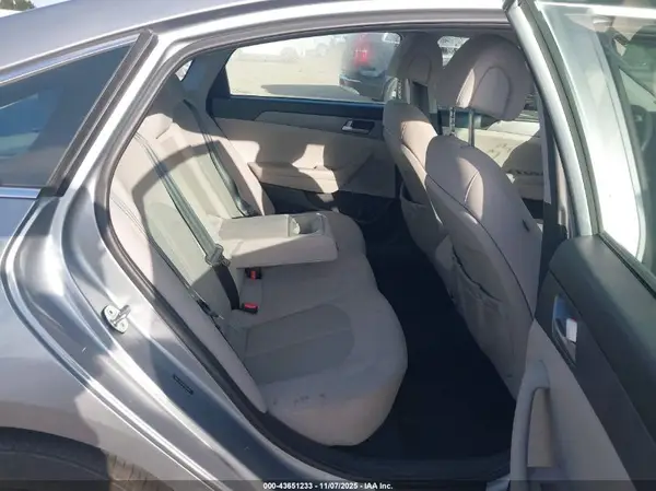 5NPE24AFXHH510428 2017 HYUNDAI SONATA - Image 8
