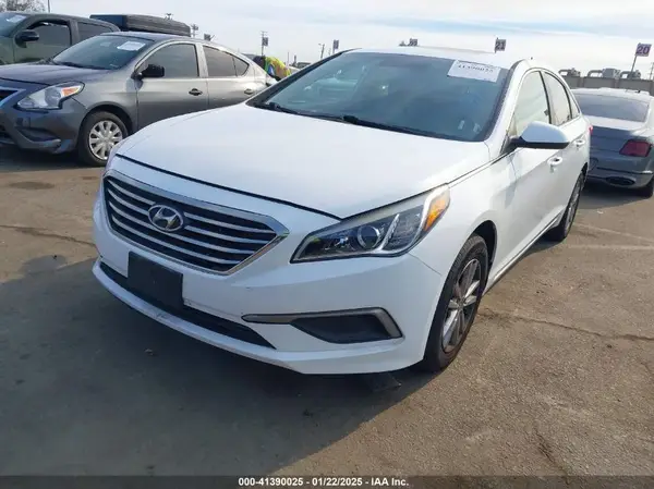 5NPE24AFXHH513698 2017 HYUNDAI SONATA - Image 2