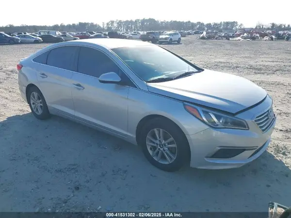 5NPE24AFXHH516651 2017 HYUNDAI SONATA - Image 1