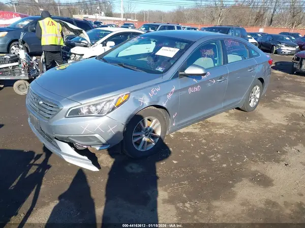 5NPE24AFXHH519274 2017 HYUNDAI SONATA - Image 2