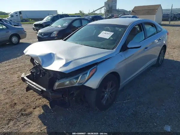 5NPE24AFXHH519436 2017 HYUNDAI SONATA - Image 2