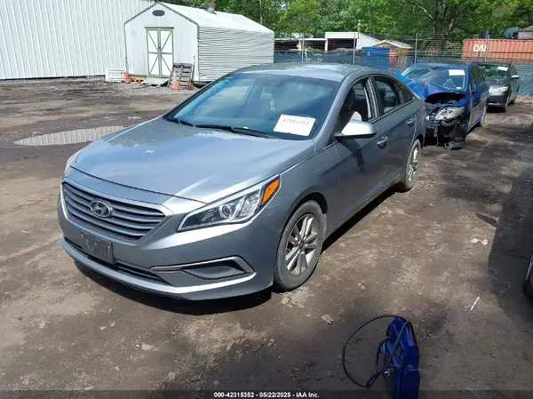5NPE24AFXHH522966 2017 HYUNDAI SONATA - Image 2