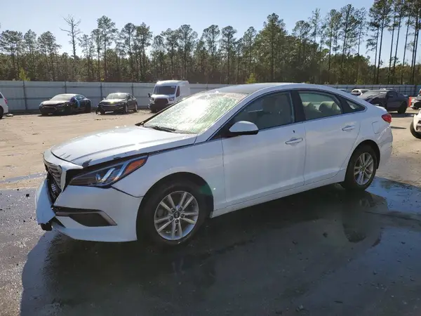 5NPE24AFXHH526094 2017 HYUNDAI SONATA - Image 1