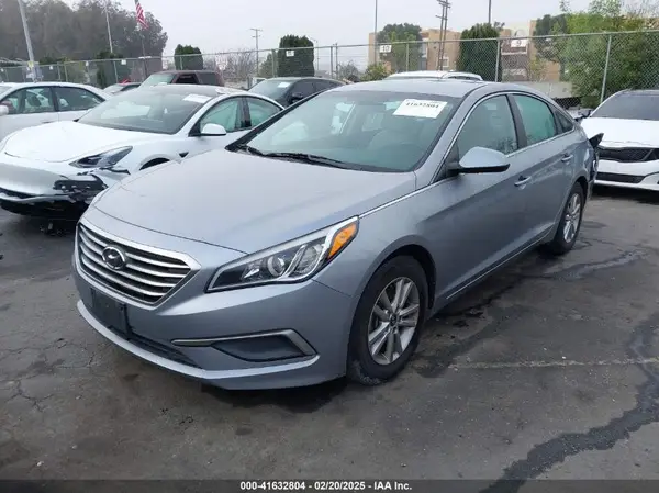 5NPE24AFXHH531232 2017 HYUNDAI SONATA - Image 2