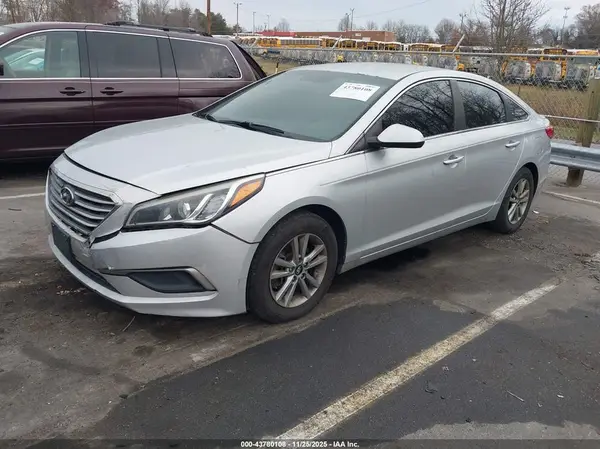 5NPE24AFXHH532560 2017 HYUNDAI SONATA - Image 2