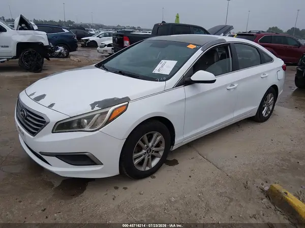 5NPE24AFXHH533305 2017 HYUNDAI SONATA - Image 2