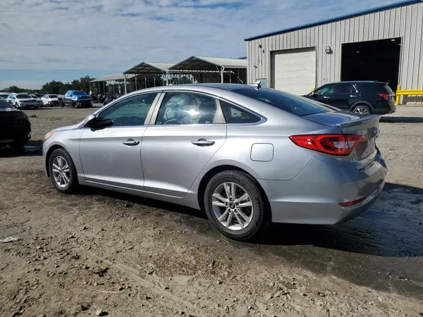 5NPE24AFXHH548323 2017 HYUNDAI SONATA - Image 2