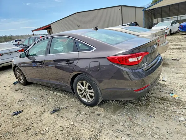 5NPE24AFXHH553084 2017 HYUNDAI SONATA - Image 2