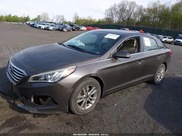 5NPE24AFXHH553361 2017 HYUNDAI SONATA - Image 2