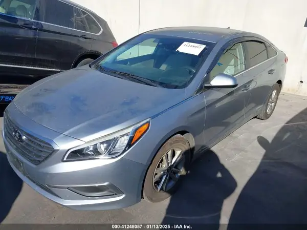 5NPE24AFXHH555949 2017 HYUNDAI SONATA - Image 2