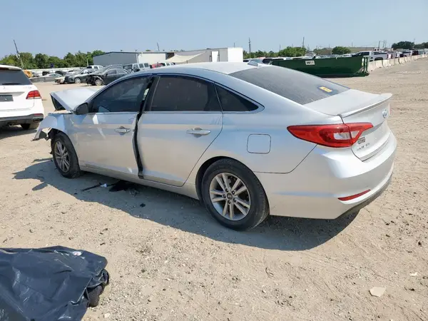 5NPE24AFXHH556700 2017 HYUNDAI SONATA - Image 2