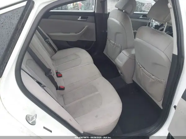 5NPE24AFXHH557992 2017 HYUNDAI SONATA - Image 8
