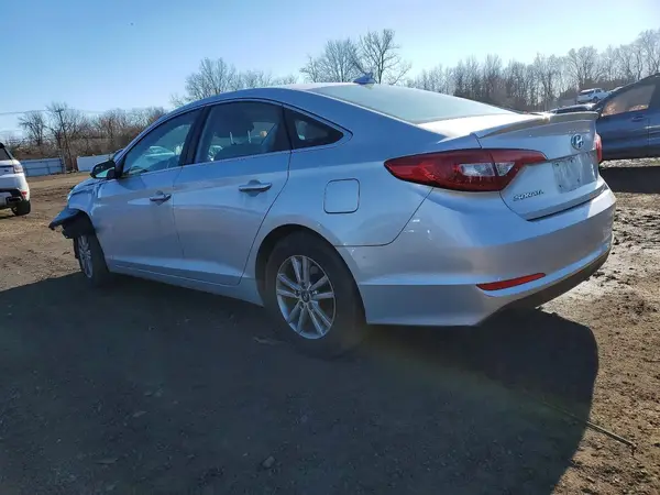 5NPE24AFXHH558110 2017 HYUNDAI SONATA - Image 2