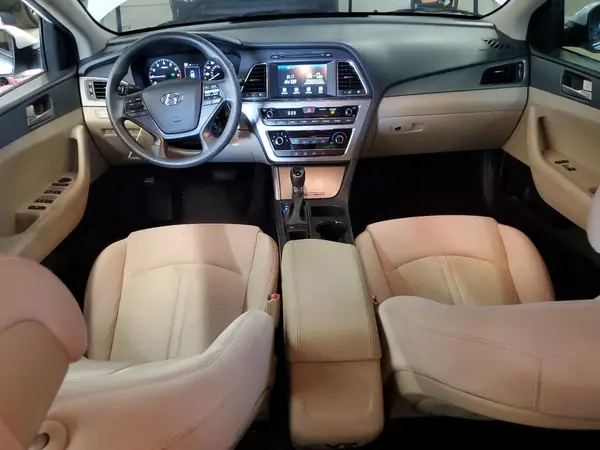 5NPE24AFXHH560021 2017 HYUNDAI SONATA - Image 8