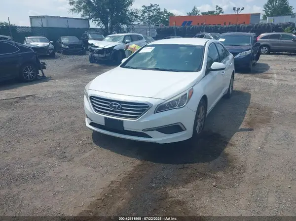 5NPE24AFXHH561007 2017 HYUNDAI SONATA - Image 2