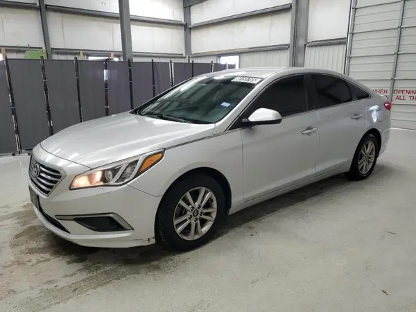 5NPE24AFXHH562318 2017 HYUNDAI SONATA - Image 1
