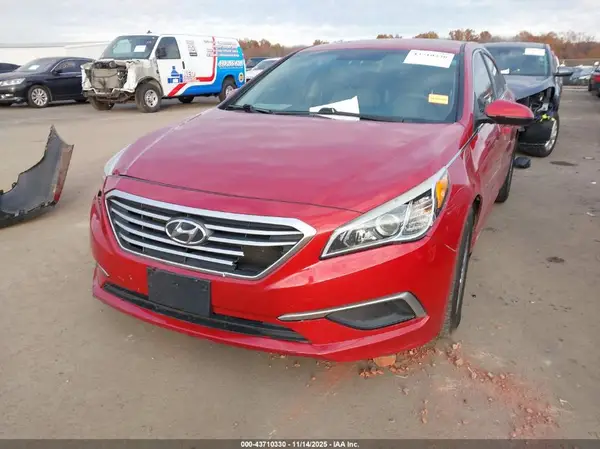 5NPE24AFXHH563839 2017 HYUNDAI SONATA - Image 2