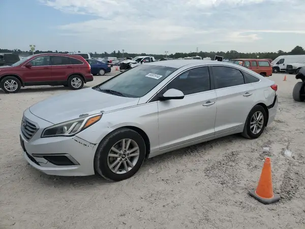 5NPE24AFXHH565722 2017 HYUNDAI SONATA - Image 1