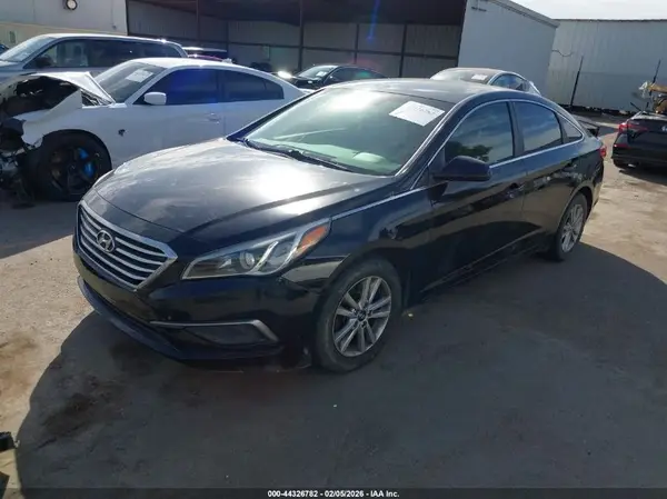 5NPE24AFXHH569186 2017 HYUNDAI SONATA - Image 2