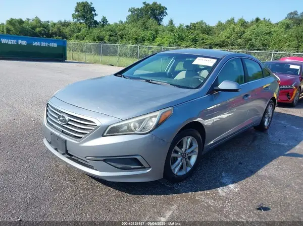5NPE24AFXHH570094 2017 HYUNDAI SONATA - Image 2