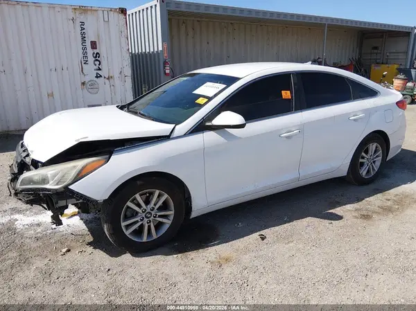 5NPE24AFXHH570189 2017 HYUNDAI SONATA - Image 2