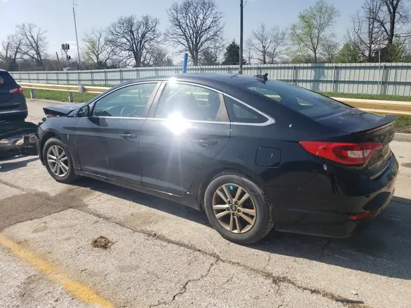 5NPE24AFXHH570743 2017 HYUNDAI SONATA - Image 2