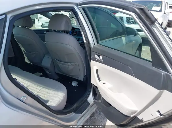 5NPE24AFXHH571536 2017 HYUNDAI SONATA - Image 8
