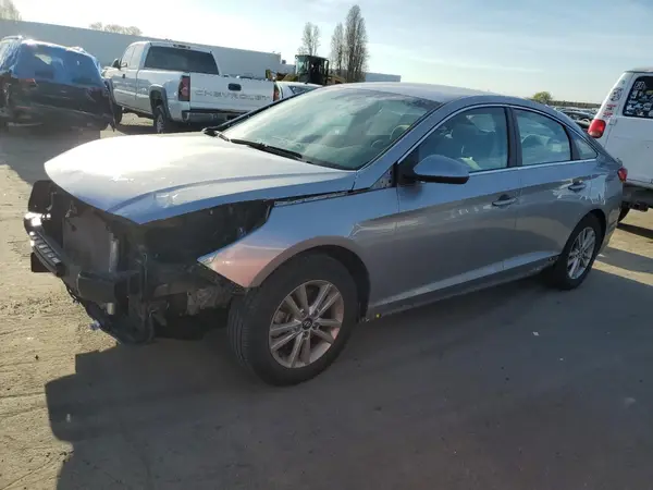 5NPE24AFXHH572475 2017 HYUNDAI SONATA - Image 1