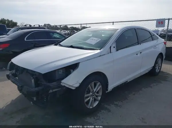 5NPE24AFXHH573500 2017 HYUNDAI SONATA - Image 2