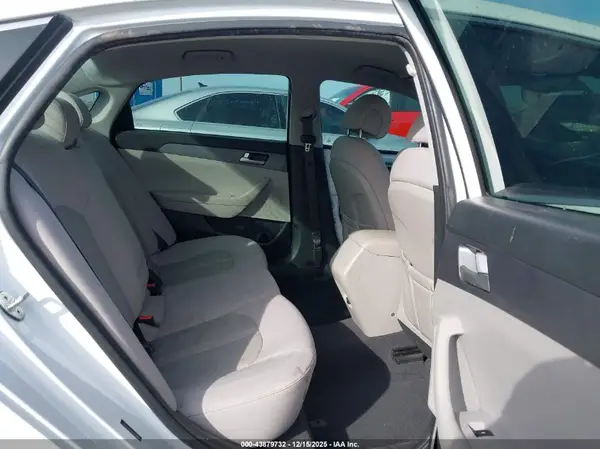 5NPE24AFXHH573500 2017 HYUNDAI SONATA - Image 8