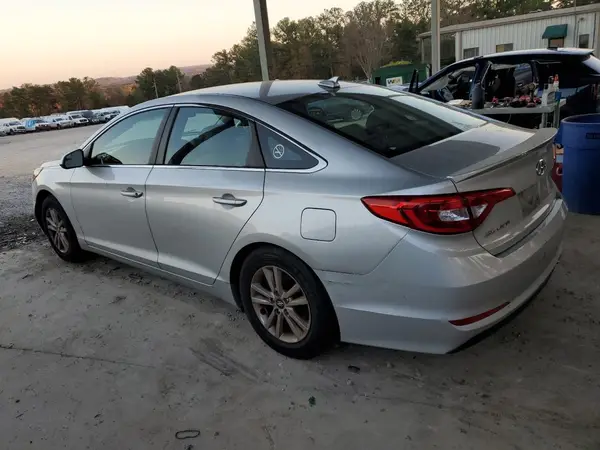 5NPE24AFXHH574095 2017 HYUNDAI SONATA - Image 2