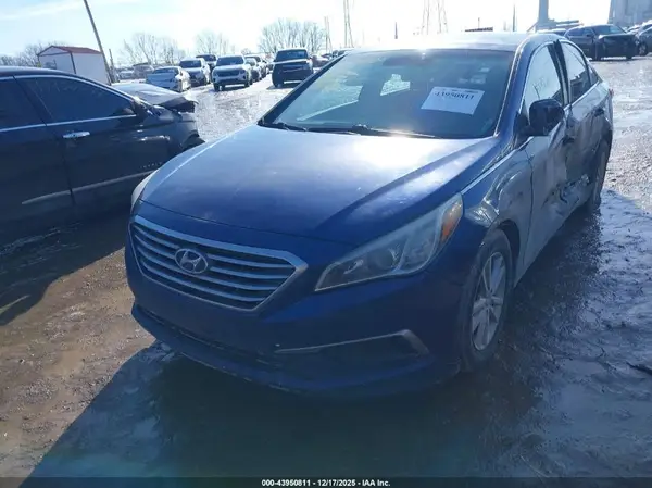 5NPE24AFXHH575232 2017 HYUNDAI SONATA - Image 2
