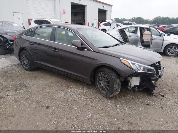 5NPE24AFXHH575263 2017 HYUNDAI SONATA - Image 1