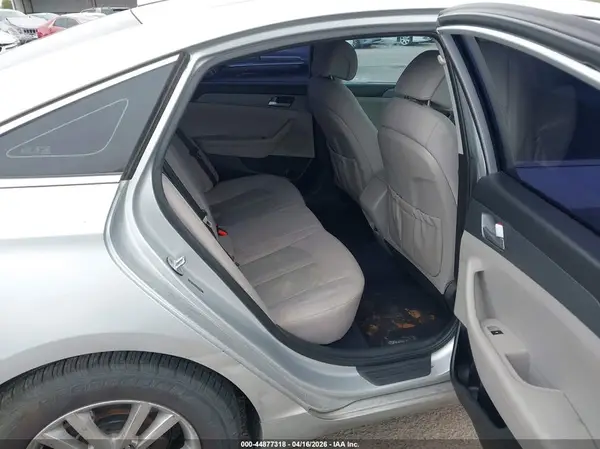 5NPE24AFXHH576929 2017 HYUNDAI SONATA - Image 8