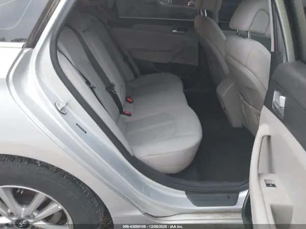 5NPE24AFXHH577918 2017 HYUNDAI SONATA - Image 8