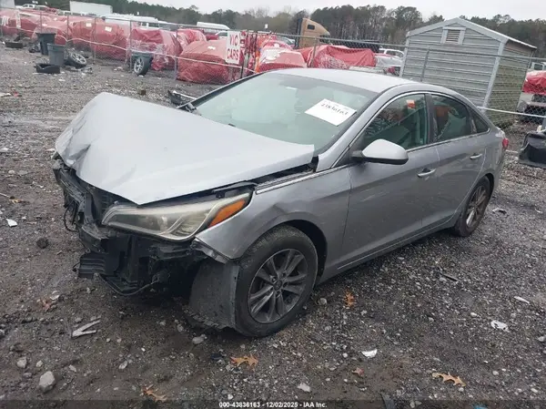 5NPE24AFXHH579605 2017 HYUNDAI SONATA - Image 2