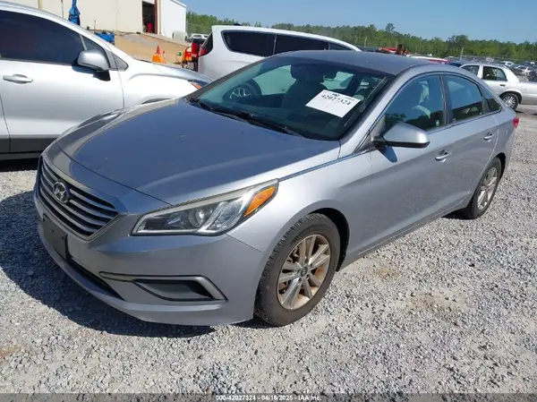 5NPE24AFXHH583086 2017 HYUNDAI SONATA - Image 2