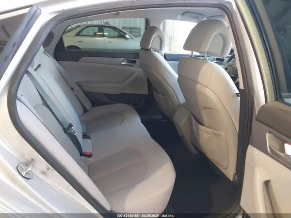 5NPE24AFXHH585226 2017 HYUNDAI SONATA - Image 8