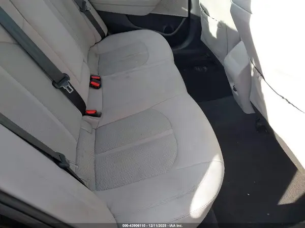 5NPE24AFXHH588627 2017 HYUNDAI SONATA - Image 8