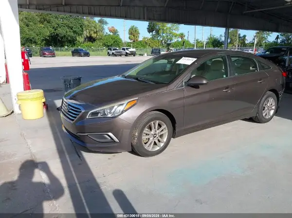 5NPE24AFXHH589003 2017 HYUNDAI SONATA - Image 2
