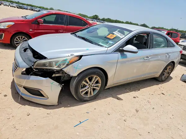 5NPE24AFXHH590264 2017 HYUNDAI SONATA - Image 1