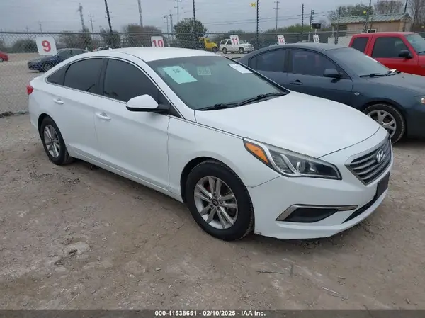 5NPE24AFXHH590409 2017 HYUNDAI SONATA - Image 1