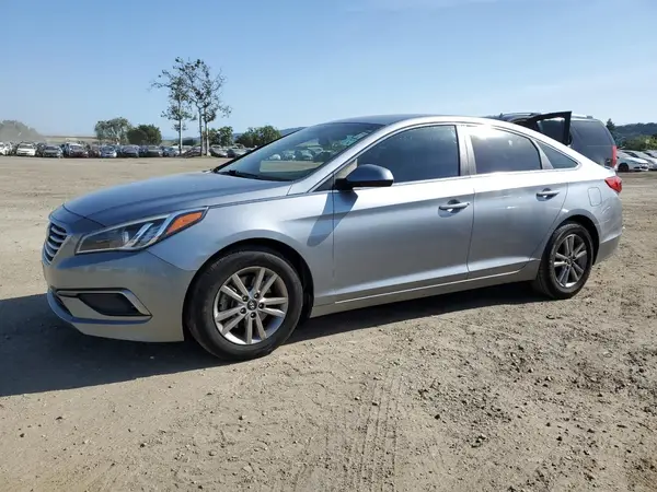 5NPE24AFXHH592886 2017 HYUNDAI SONATA - Image 1