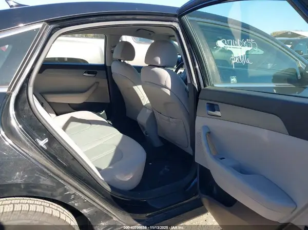 5NPE24AFXJH599973 2018 HYUNDAI SONATA - Image 8