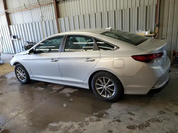 5NPE24AFXJH600586 2018 HYUNDAI SONATA - Image 2