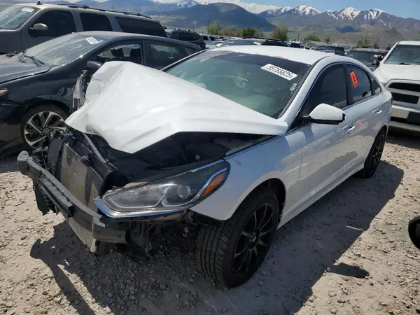 5NPE24AFXJH601060 2018 HYUNDAI SONATA - Image 1